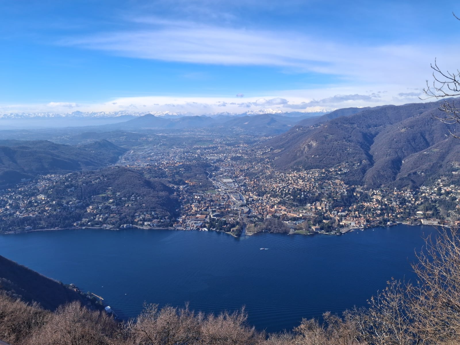 Lake Como panoramic view